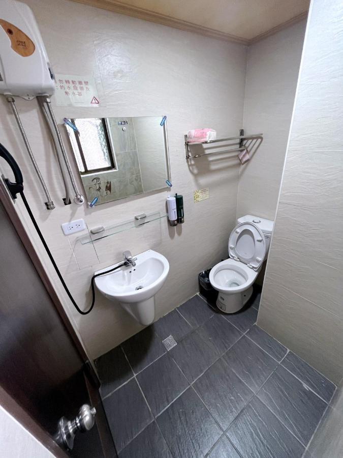 Fengchia Fun House Apartment Taichung Exterior foto