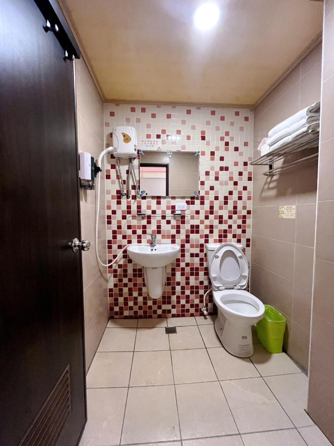 Fengchia Fun House Apartment Taichung Exterior foto