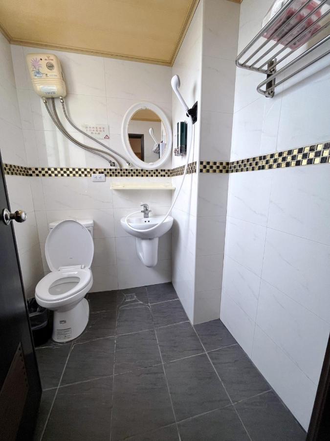 Fengchia Fun House Apartment Taichung Exterior foto